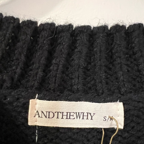 Andthewhy S/M black and gold cheetah print sweater - Picture 2 of 3